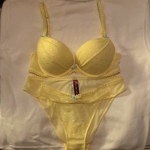 Adore Me set
